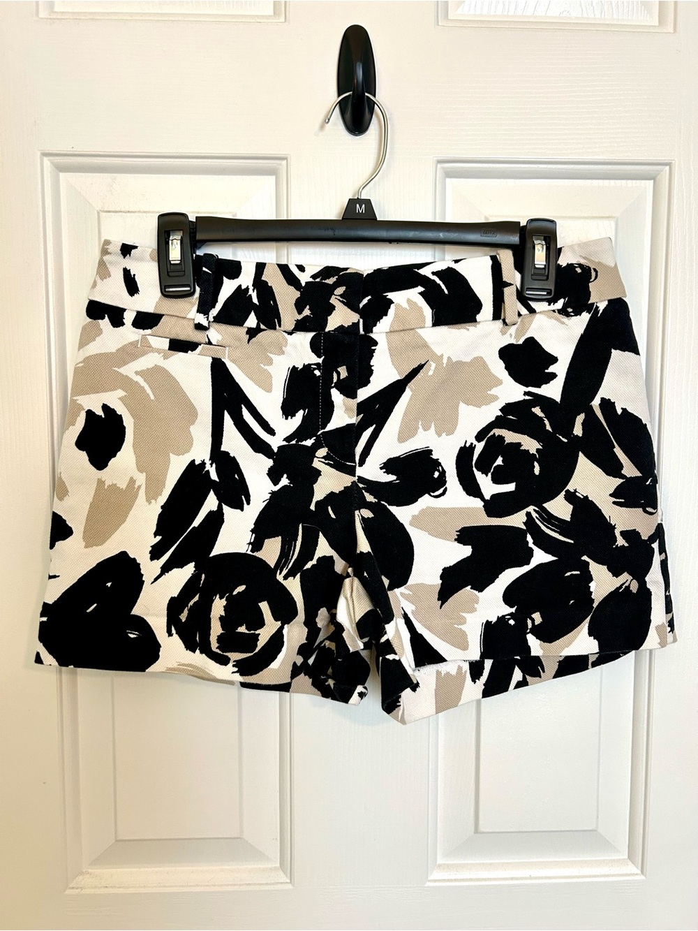 Loft Women's Black & Beige Floral Print Shorts